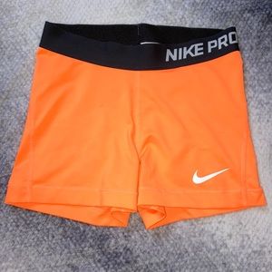 Women’s Bright Orange Dri-Fit Nike Pro Athletic Shorts Size Small